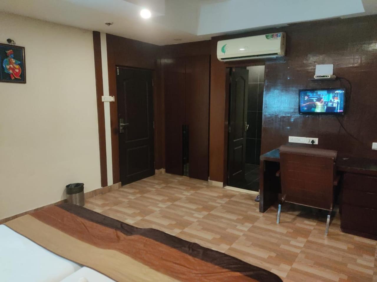 Hotel Ambassador Chocolate Inn Kalyani Ngoại thất bức ảnh