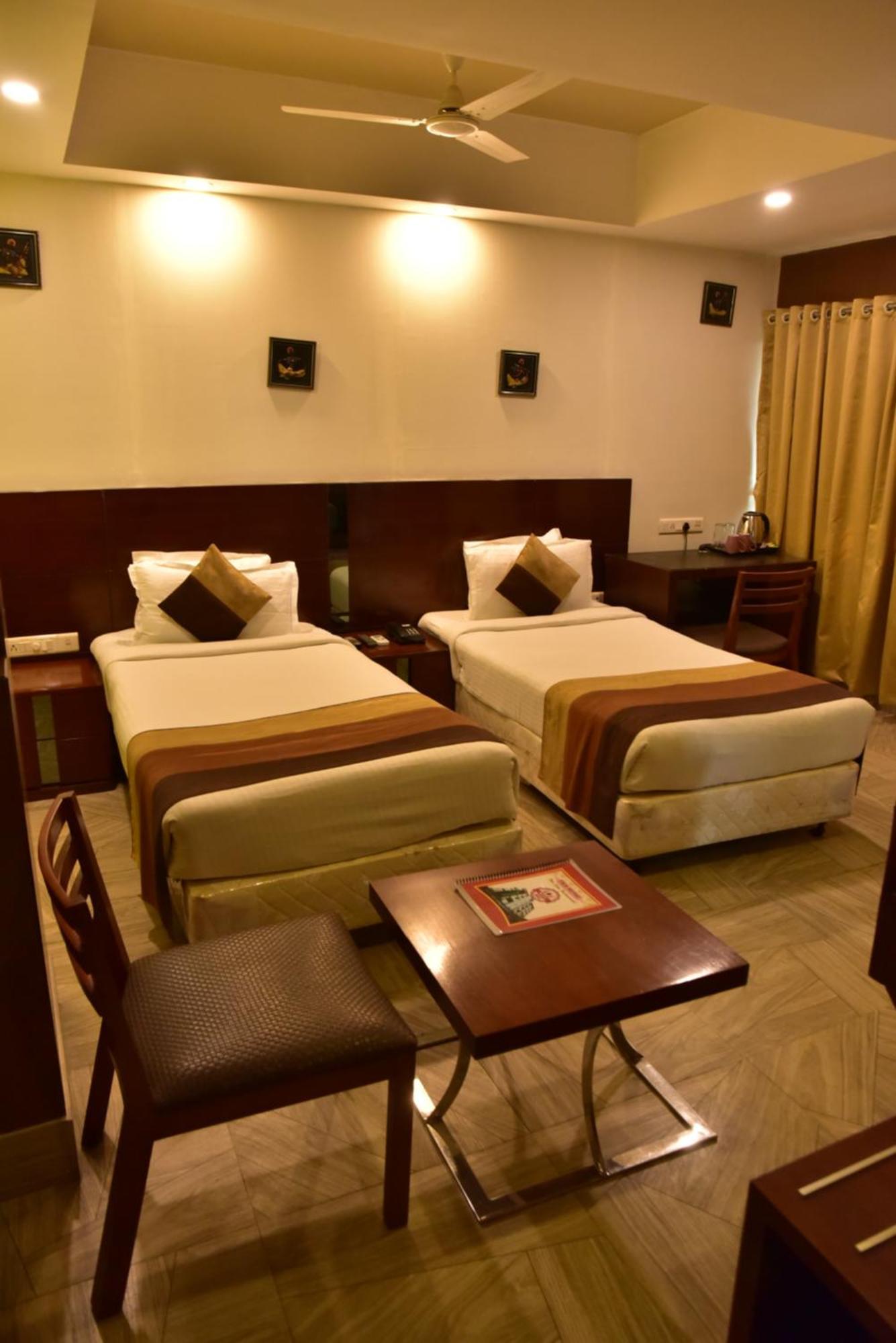 Hotel Ambassador Chocolate Inn Kalyani Ngoại thất bức ảnh