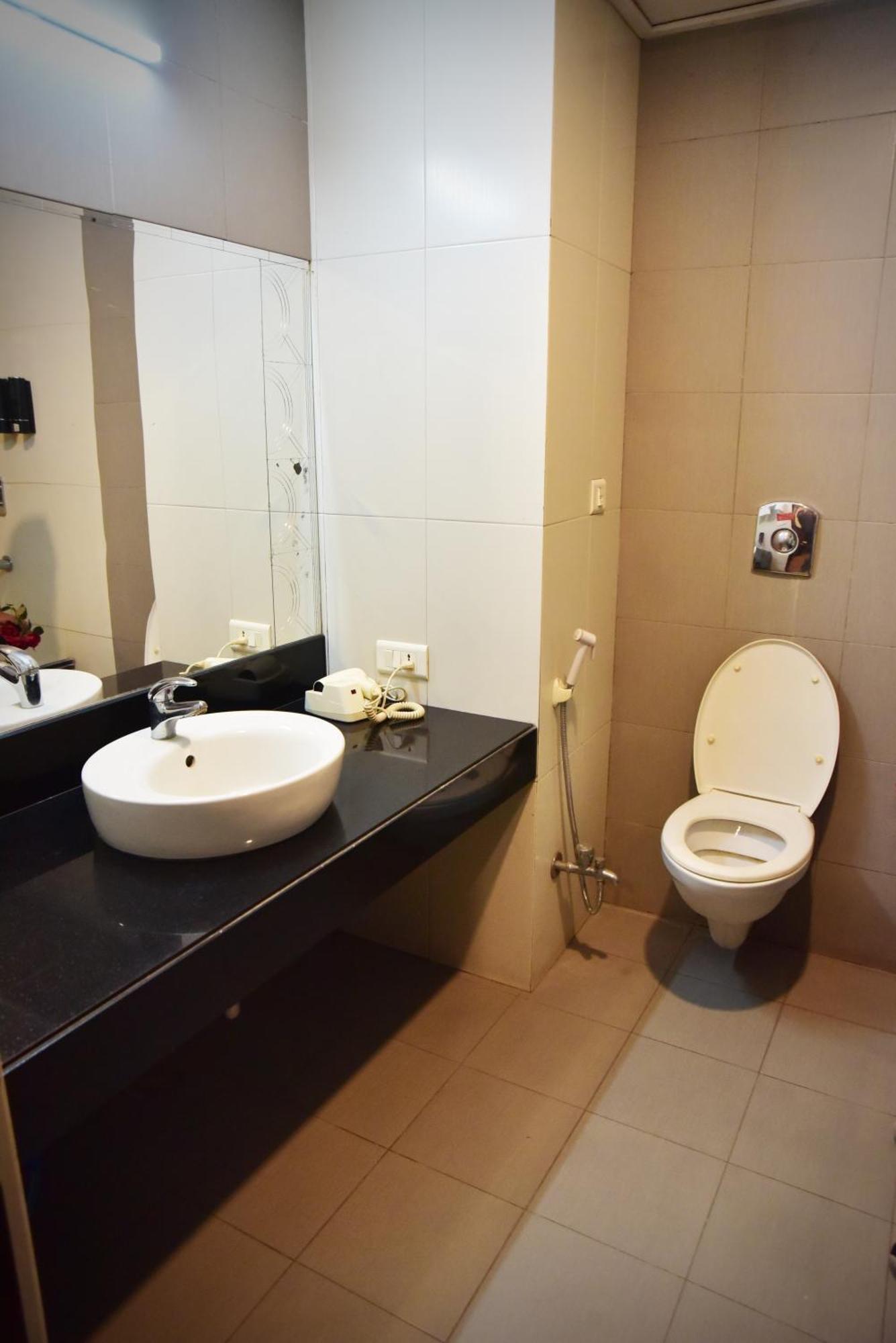 Hotel Ambassador Chocolate Inn Kalyani Ngoại thất bức ảnh