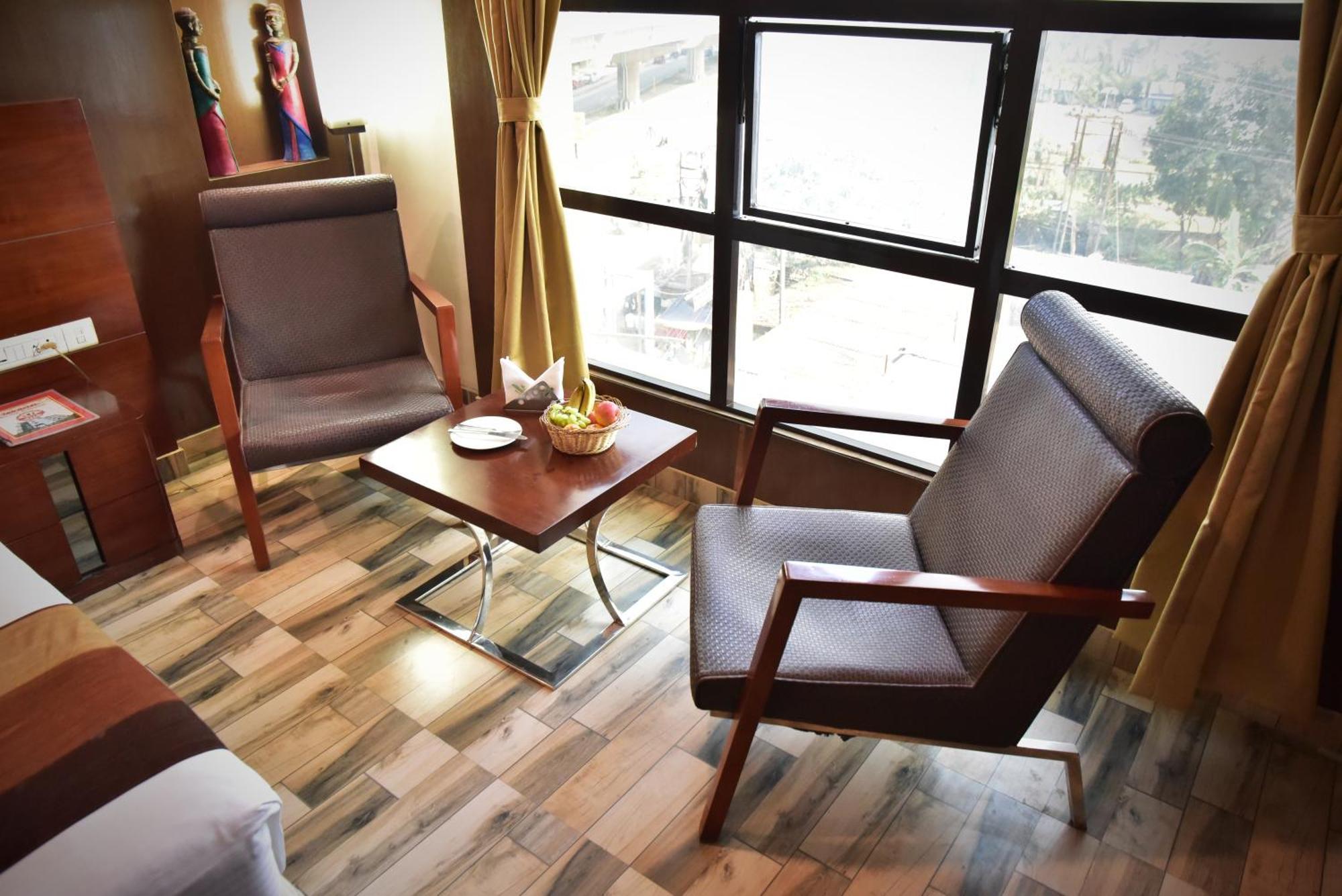 Hotel Ambassador Chocolate Inn Kalyani Ngoại thất bức ảnh