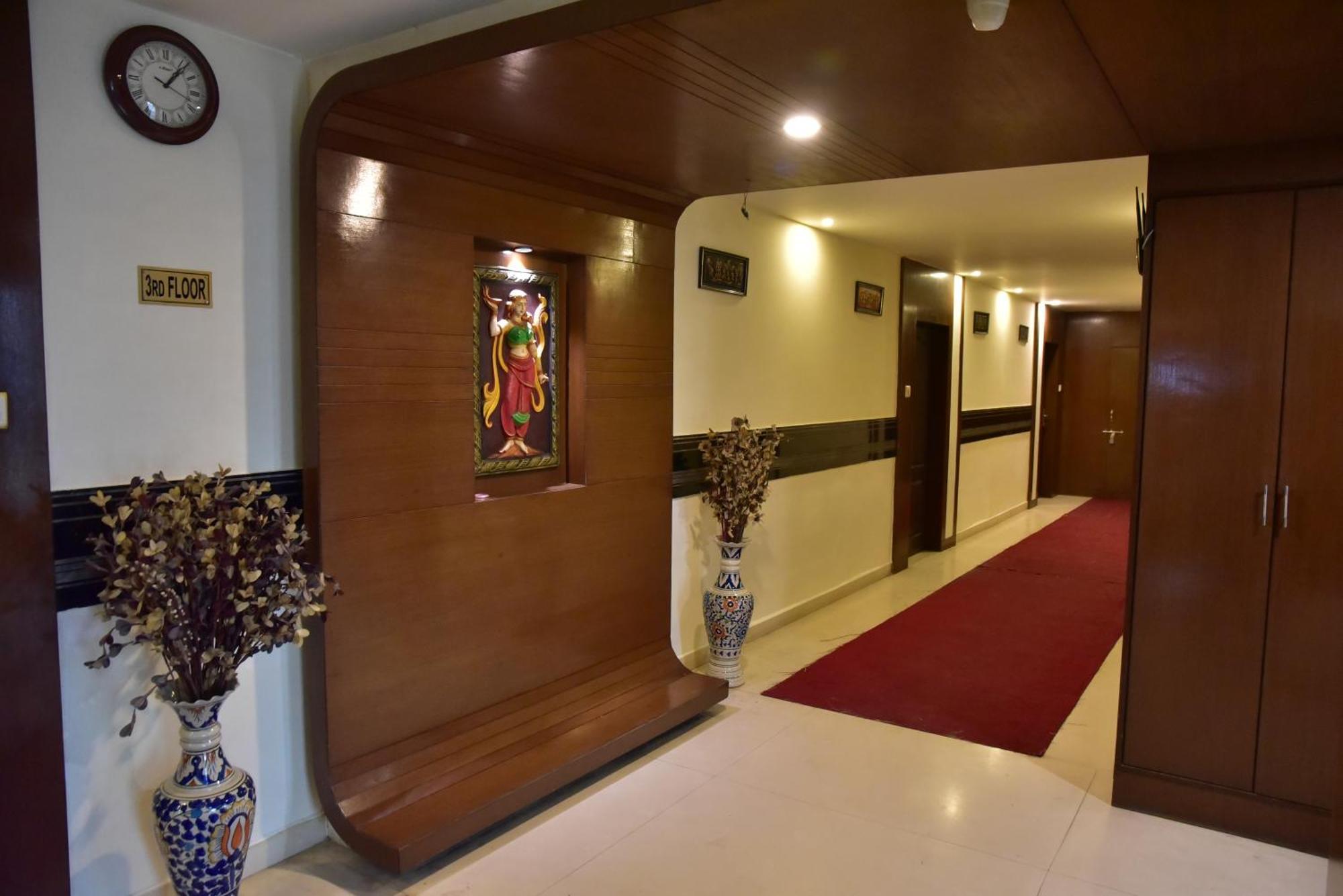 Hotel Ambassador Chocolate Inn Kalyani Ngoại thất bức ảnh