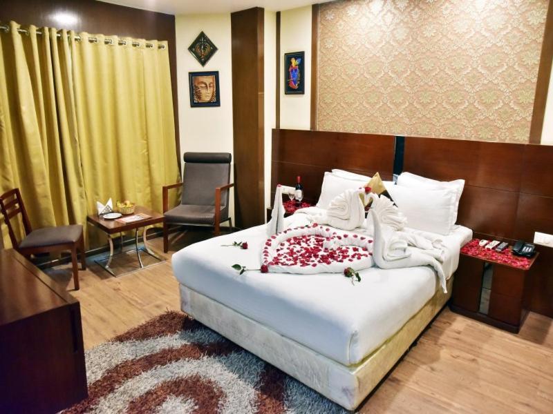 Hotel Ambassador Chocolate Inn Kalyani Ngoại thất bức ảnh